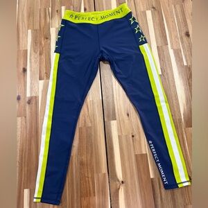 Perfect Moment Star Stripe Performance Leggings -Size Small -Like New
